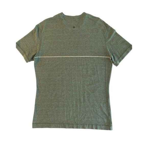 Lululemon T-Shirt Mens Medium Green Gray Stripe Workout Gym Performance Casual - Picture 2 of 4